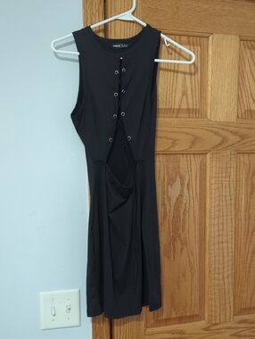 SHEIN Black Sleeveless Mini Dress with Lace-Up Front